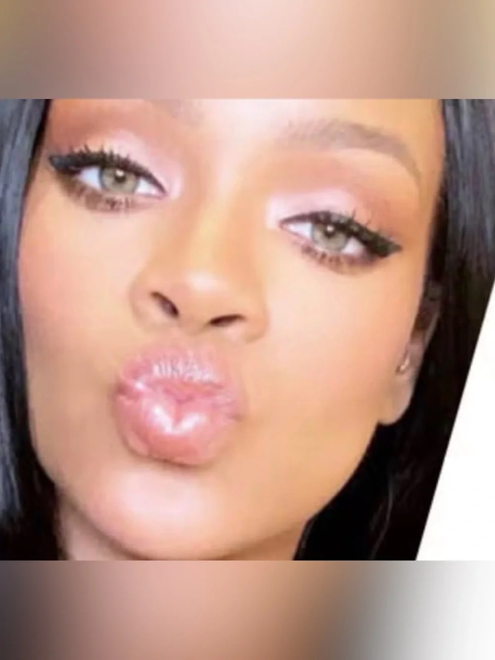 Fenty Beauty Gloss Bomb Lip Luminizer in Fussy